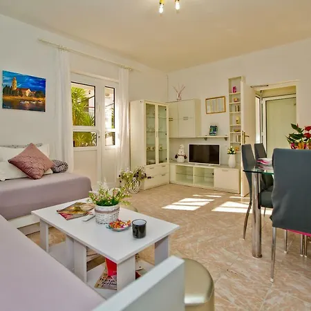 Apartment Ana Ii *