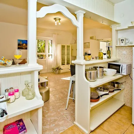 Ana Ii Apartment