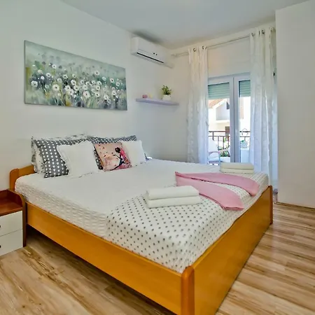 Apartment Ana Ii Hvar Town